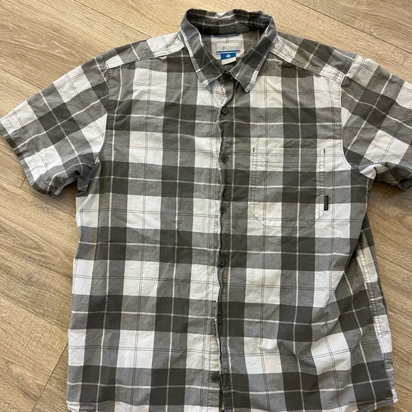 Columbia Button Up Shirt Large - Picture 1 of 4